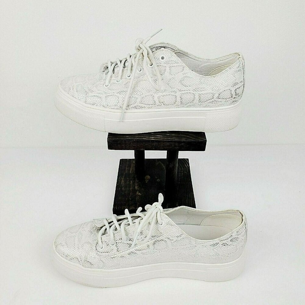 Very Volatile Women's Metallic Snake Print Platform Shoes Sz 8 EUC MUST SEE! - Picture 2 of 11